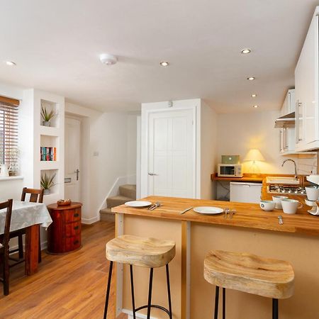 The Coach House, Centrally Located Detached Coach House Кардиф Екстериор снимка