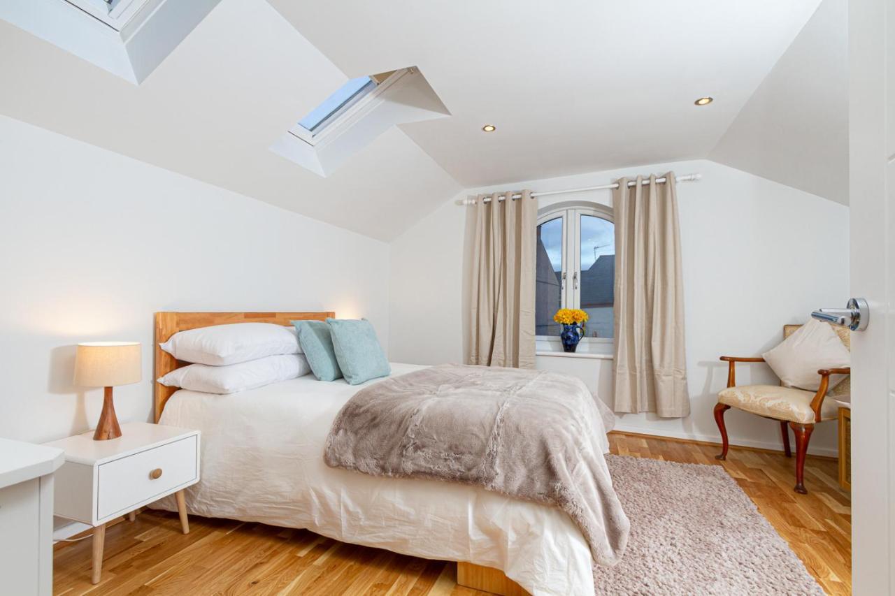 The Coach House, Centrally Located Detached Coach House Кардиф Екстериор снимка